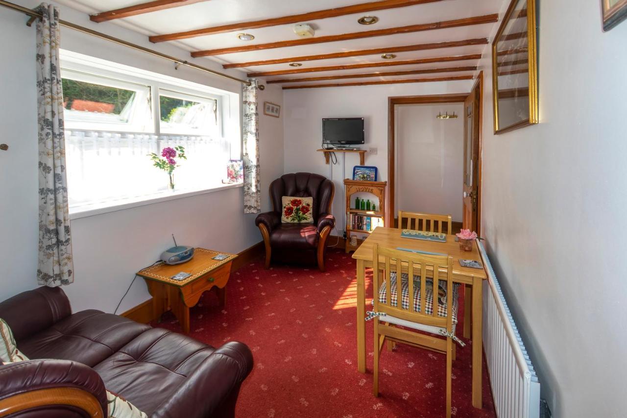 Rosebud Cottage Romantic Cottage For A Couple Fishguard Buitenkant foto